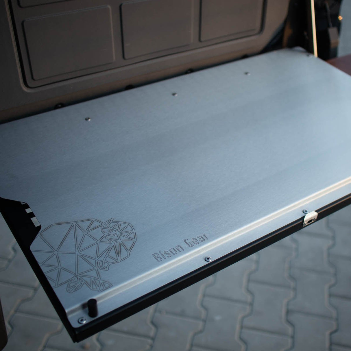 Drop-Down Tailgate Table - Grenadier
