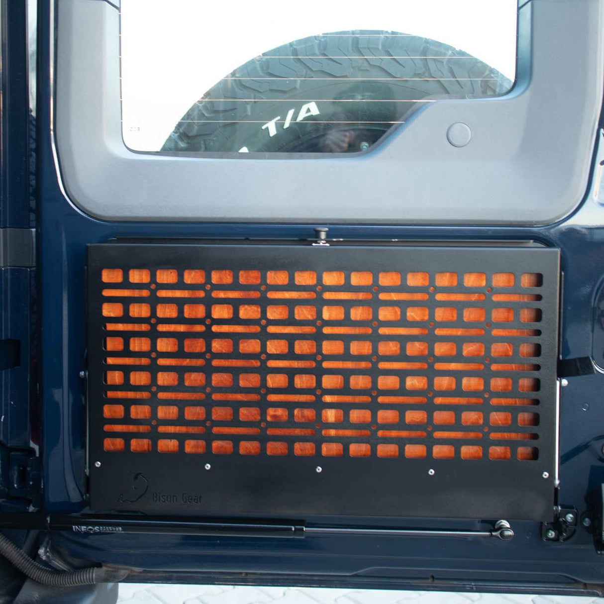 Drop-Down Tailgate Table - Grenadier