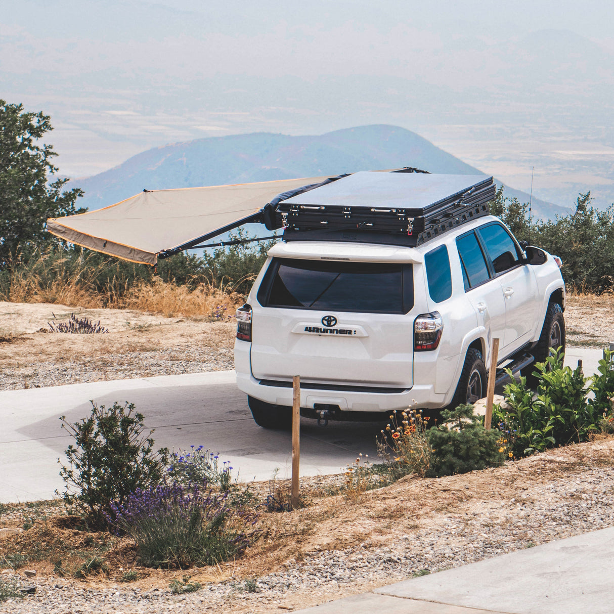 180 DEGREE AWNING, XL, DRIVER OR PASSENGER SIDE, C-CHANNEL ALUMINUM, OLIVE Tipella Backcountry