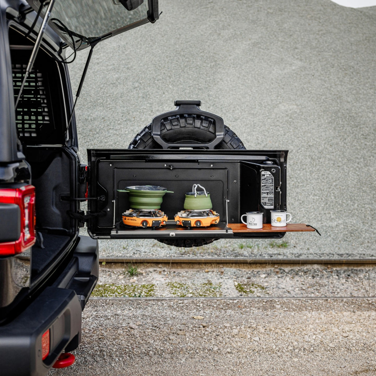 Drop Down Tailgate Table - JEEP Wrangler