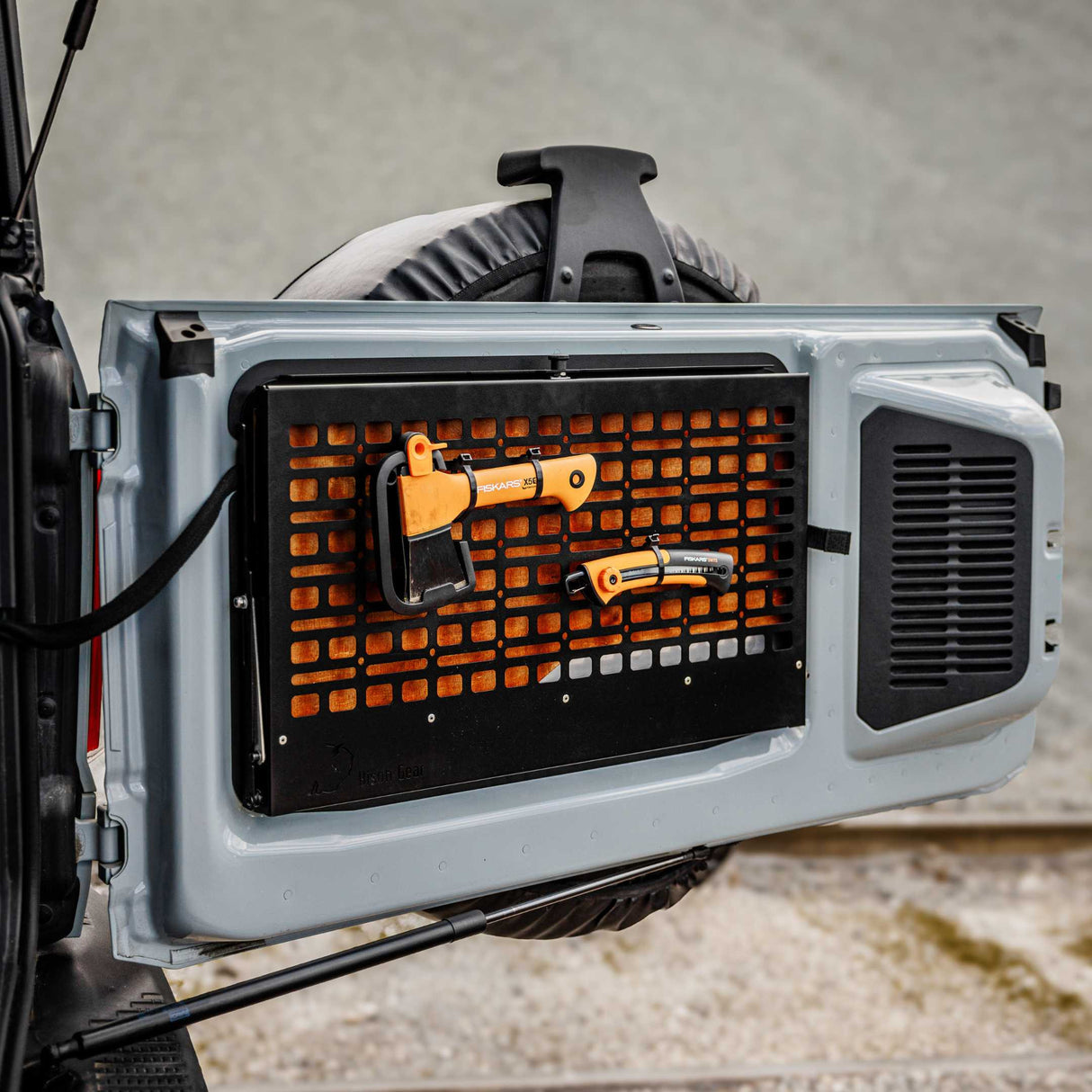 Drop-Down Tailgate Table - Bronco 6G
